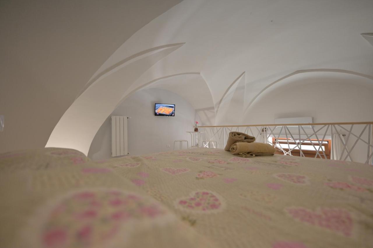 Bed Casa Vacanza Via Gallipoli - Corte Bari Brindisi Exterior foto